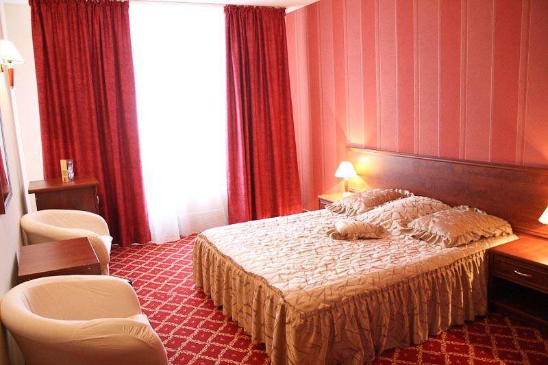 Hotel Europeca Крайова Экстерьер фото