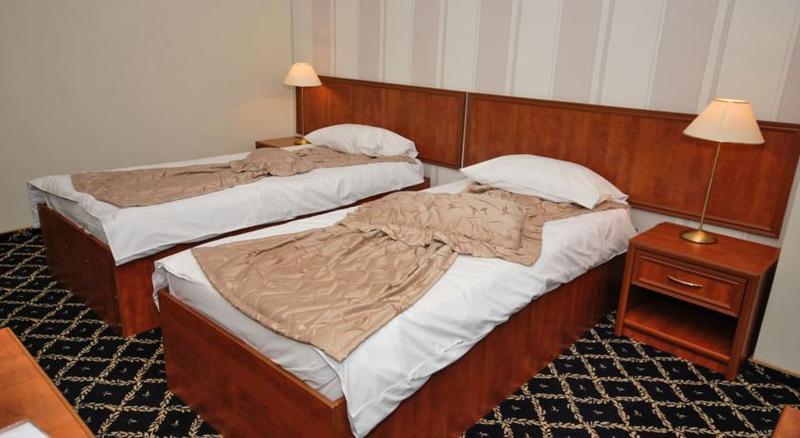 Hotel Europeca Крайова Экстерьер фото