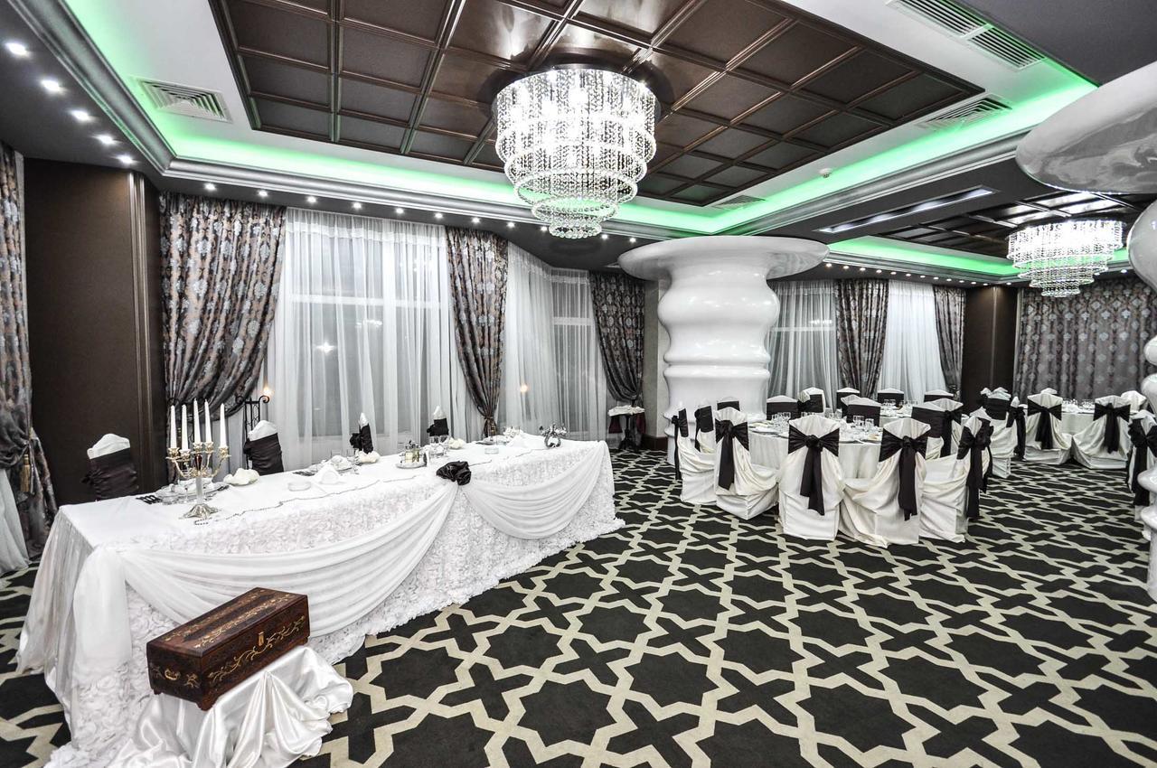Hotel Europeca Крайова Экстерьер фото