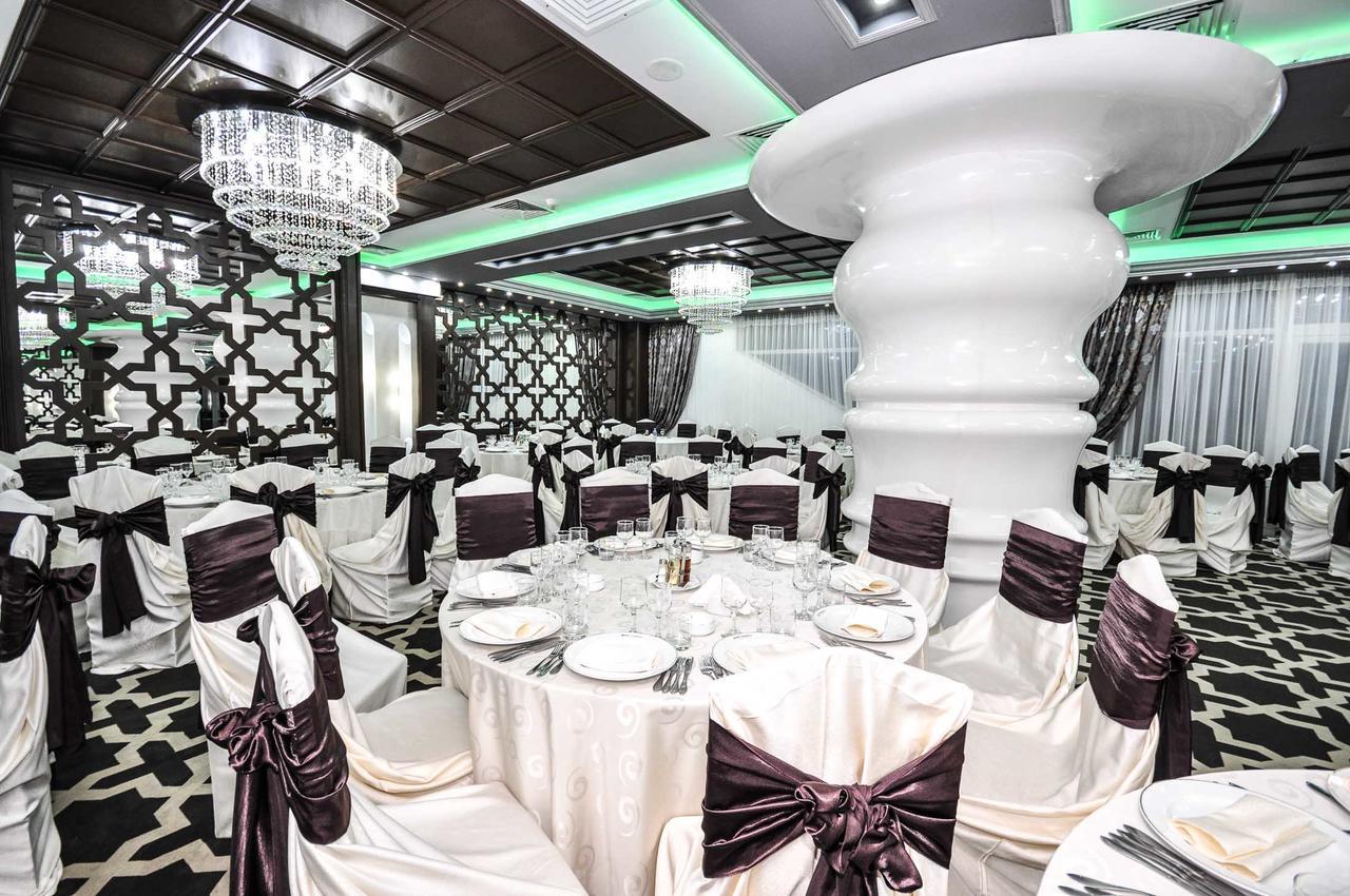 Hotel Europeca Крайова Экстерьер фото