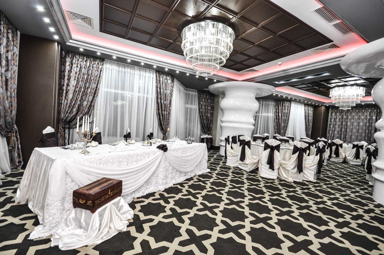 Hotel Europeca Крайова Экстерьер фото