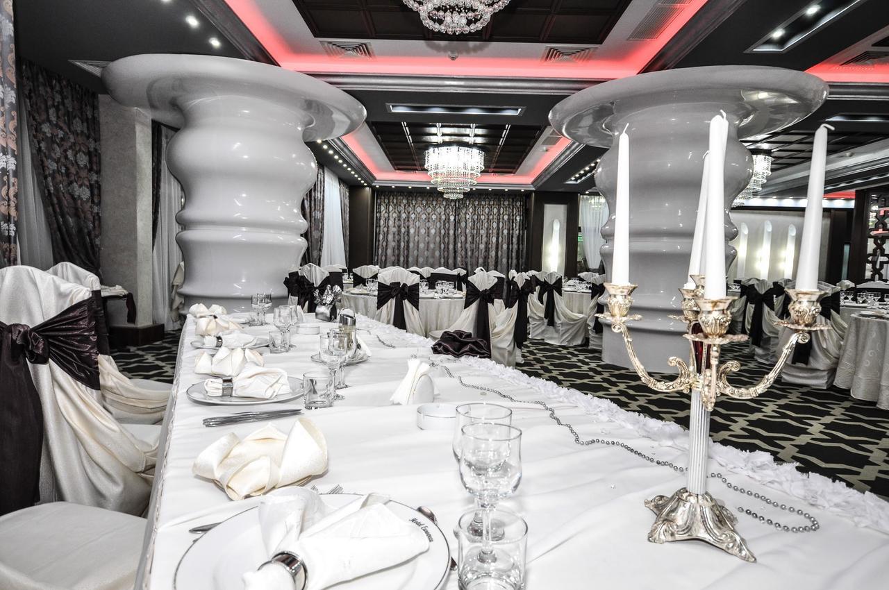 Hotel Europeca Крайова Экстерьер фото